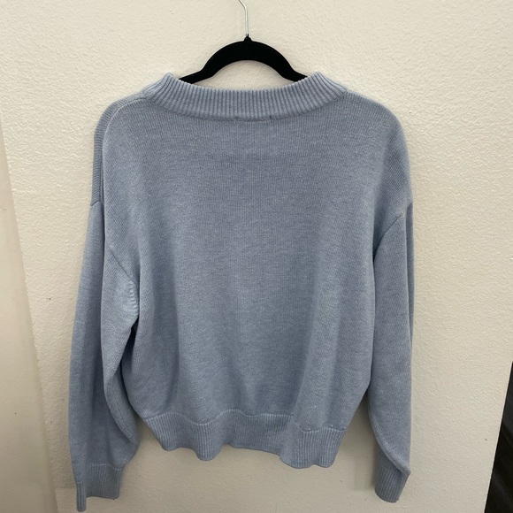 H&M Sweater - Picture 4 of 4